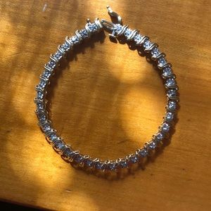 Gold diamond tennis bracelet